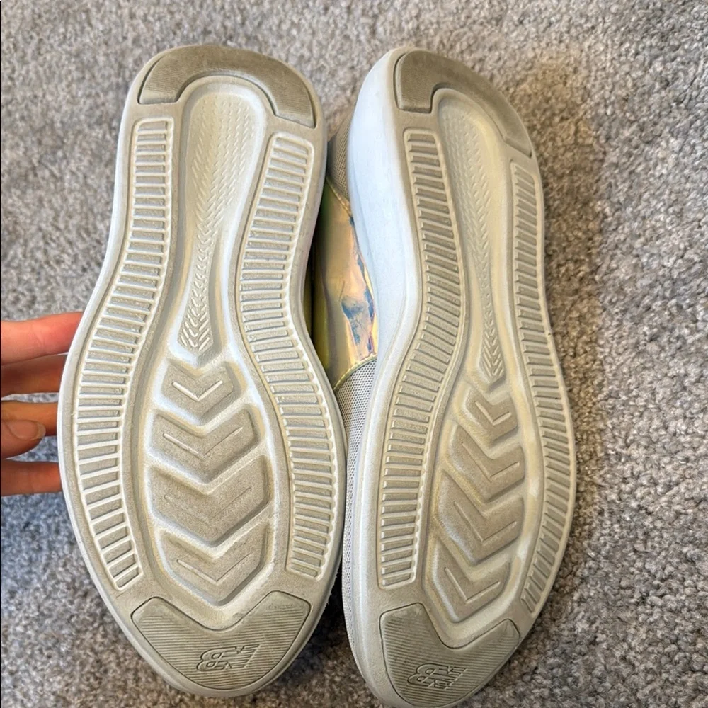 New Balance Iridescent Sneakers - Picture 3 of 4